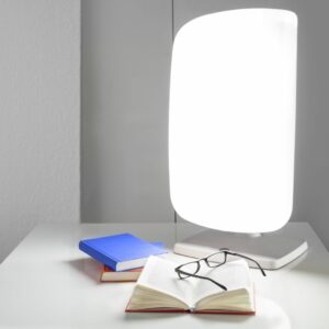 Light therapy lamp